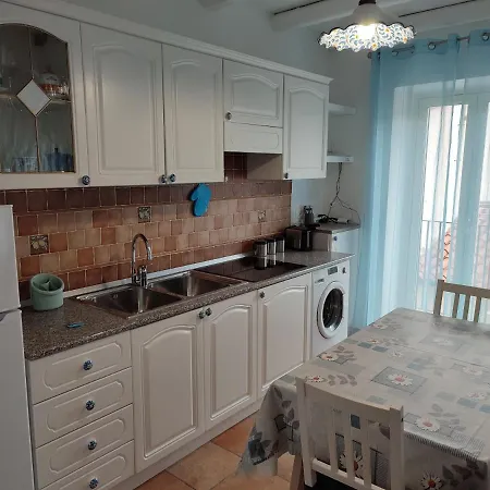 Molo 78 Vacanze Lägenhet *